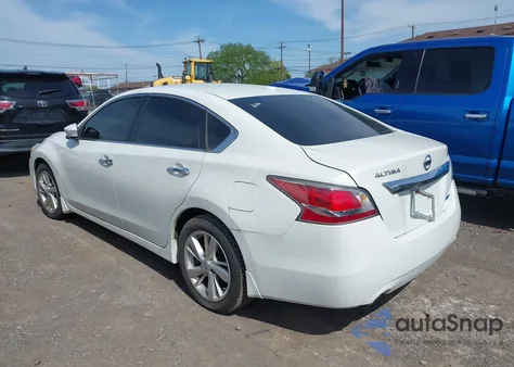 2014 Nissan Altima 2.5/2.5 S/2.5 Sl/2.5 Sv z USA, uszkodzony, nr VIN 1N4AL3AP4EN347999